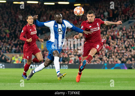 Liverpool, Regno Unito. 09Apr, 2019. Di Liverpool Dejan Lovren cancella la sfera 9 aprile 2019 , Anfield Stadium, Liverpool, in Inghilterra; la UEFA Champions League quarti di finale, la prima gamba, Liverpool FC vs FC Porto Credito: News immagini /Alamy Live News Foto Stock