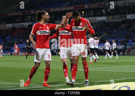 Bolton, Regno Unito. 09Apr, 2019. Il Middlesbrough Ashley Fletcher celebra con Ryan Shotton e Jonathan Howson dopo aver segnato il loro primo obiettivo durante il cielo di scommessa match del campionato tra Bolton Wanderers e Middlesbrough presso l Università di Bolton Stadium Credito: MI News & Sport /Alamy Live News Foto Stock