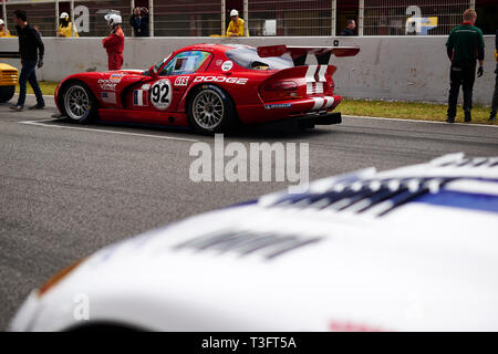 Barcellona, Spagna. 7 Aprile, 2019. Olivier Tancogne (ESP) con la Dodge Viper GTS R si prepara alla linea di partenza per le corse Endurance leggende Race Foto Stock