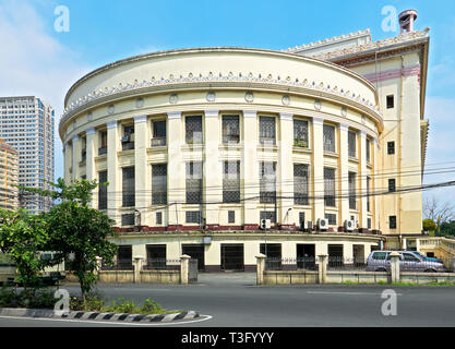 Manila, Filippine: vista laterale del centro storico di Manila Central Post Office building in Lawton, Ermita, vicino al fiume Pasig Foto Stock