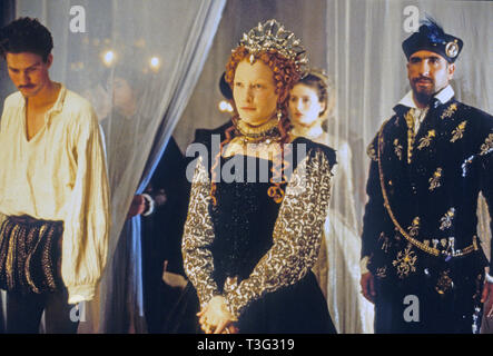 ELIZABETH 1998 PolyGram film con Cate Blanchett come la regina Elisabetta I, Joseph Fiennes a sinistra come Robert Dudley, conte di Leicester e Eric Cantona come Monsieur de Foix Foto Stock