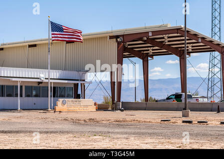 Nuovo Messico Pattuglia di Confine Checkpoint stazione sulla US Highway 70 tra Alamogordo e Las Cruces, chiuso per deviare le risorse per gli Stati Uniti-Messico frontiera. Foto Stock