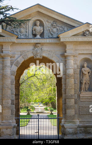 L'originale entrata in pietra a Oxford Botanic Gardens Foto Stock