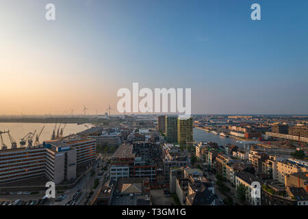 Paesaggio urbano della città belga di Anversa guardando a nord Foto Stock