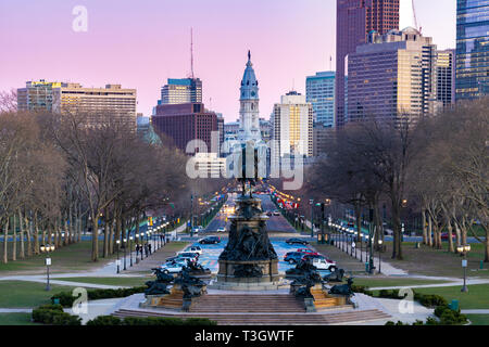 Philladelphia Municipio Torre dell Orologio in Philladelphia, Pennsylvania, USA. Tramonto Foto Stock