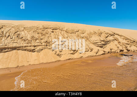 Dune isola 'Las Dunas de San Cosme y Damian' nel centro di Rio Parana vicino alla città di Encarnacion in Paraguay. Foto Stock