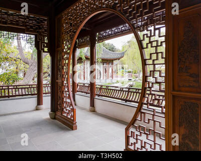 Los Angeles, APR 5: Il bellissimo giardino cinese della Biblioteca di Huntington il Apr 5, 2019 a Los Angeles in California Foto Stock