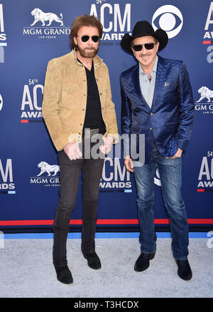 LAS VEGAS, CA - 07 aprile: Kix Brooks (L) e Ronnie Dunn di Brooks e Dunn frequentare la cinquantaquattresima accademia di musica country assegna al MGM Grand Hotel & Casino on April 07, 2019 a Las Vegas, Nevada. Foto Stock