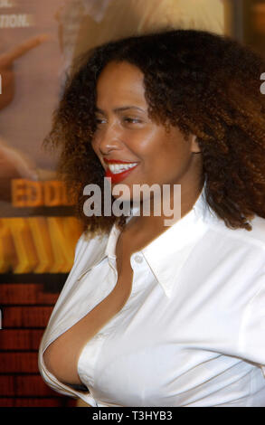 LOS ANGELES, CA. Marzo 11, 2002: attrice LISA NICOLE CARSON presso il world premiere in Hollywood, di Showtime. © Paul Smith / Featureflash Foto Stock