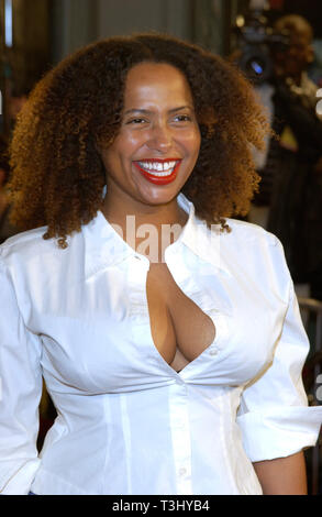 LOS ANGELES, CA. Marzo 11, 2002: attrice LISA NICOLE CARSON presso il world premiere in Hollywood, di Showtime. © Paul Smith / Featureflash Foto Stock