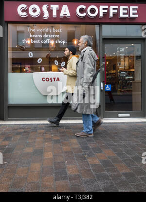 Costa uscita del caffè a Southwark, Londra, Regno Unito Foto Stock