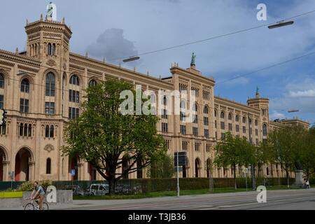 Governo della Baviera superiore, amministrazione edificio, Maximilianstrasse, Monaco di Baviera, Germania Foto Stock