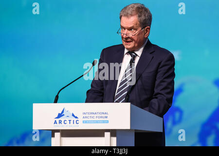 San Pietroburgo, Russia. 9 apr, 2019. Il Presidente finlandese Sauli Niinisto parla al quinto International Arctic Forum a San Pietroburgo, Russia, Aprile 9, 2019. Il 5° International Forum Artico si è svolta a San Pietroburgo per discutere lo sviluppo socio-economico dei territori artici. Credito: Evgeny Sinitsyn/Xinhua/Alamy Live News Foto Stock