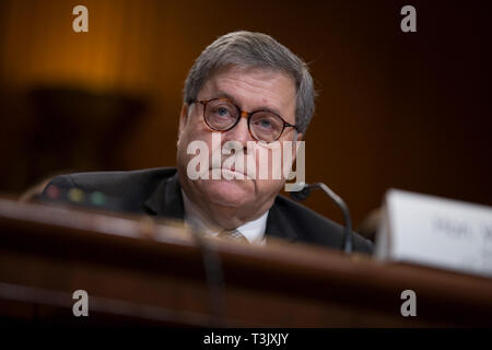 Washington DC, Stati Uniti d'America. Decimo Apr, 2019. Stati Uniti Attorney General William P. Barr testimonia davanti al Senato degli Stati Uniti Comitato su stanziamenti sottocomitato per il commercio, la giustizia, la scienza, e le relative agenzie sul colle del Campidoglio di Washington il 10 aprile 2019, dove ha dichiarato che lo spionaggio si è verificato durante il 2016 campagna presidenziale del Presidente americano Trump. | Utilizzo di credito in tutto il mondo: dpa picture alliance/Alamy Live News Foto Stock