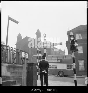 Swan Square, Burslem, Stoke-on-Trent, dal 1965 fino al 1968. Creatore: Eileen Deste. Foto Stock