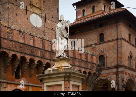 Statua di San Petronio a Bologna Foto Stock