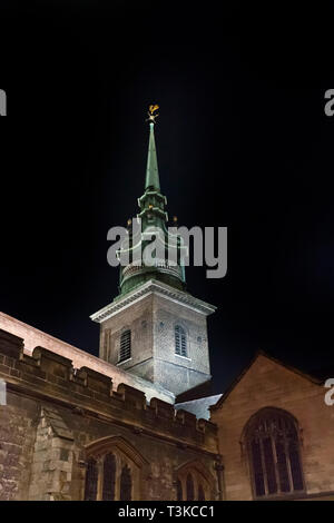 Tutti Hallows dalla torre, di notte Foto Stock