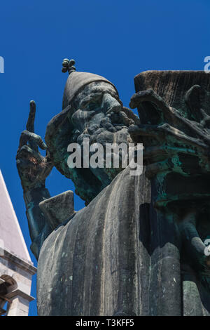 Statua di Mons. Gregorio di Nin in Split, Croazia Foto Stock