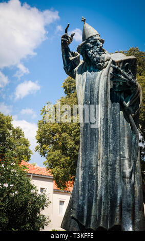 Statua di Mons. Gregorio di Nin in Split, Croazia Foto Stock