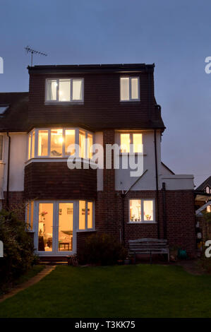 Regno Unito, Inghilterra, surrey, casa con abbaino Foto Stock