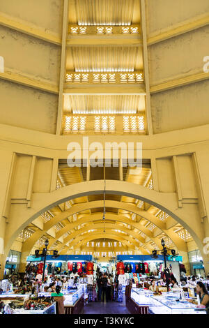 Divertente di strade e di mercato vecchio phnom penh cattura Foto Stock