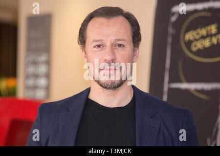 Roma, Italia. Decimo Apr, 2019. Stefano Accorsi Photocall del film italiano "Il Campione" Credito: Matteo Nardone/Pacific Press/Alamy Live News Foto Stock