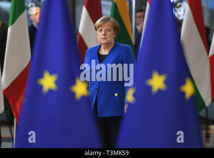 Il cancelliere tedesco Angela Merkel arriva in occasione del Consiglio europeo di Bruxelles dove i leader dell'Unione europea si sono riuniti per discutere Brexit. Foto Stock