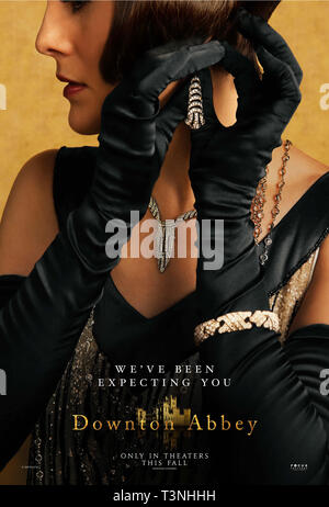 Data di rilascio: Settembre 20, 2019 Titolo: Cavendish Abbey STUDIO: Focus Features direttore: Michael Engler trama: adattato dalla serie televisive di successo Cavendish abbazia che racconta la storia della famiglia Crawley, un ricco proprietario di una grande tenuta di campagna inglese nei primi anni del XX secolo. STARRING: Poster Arte. (Credito Immagine: © Focus Features/Entertainment Immagini) Foto Stock