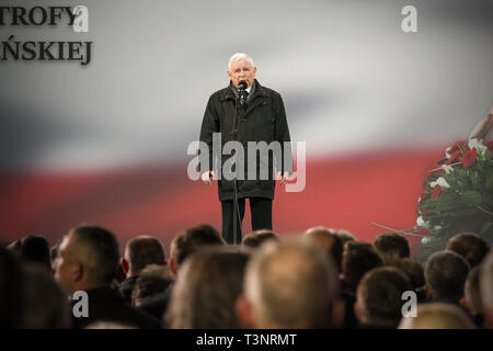 Varsavia, Mazowieckie, Polonia. Decimo Apr, 2019. Jaroslaw Kaczynski è visto parlando durante l anniversario. Credito: Attila Husejnow SOPA/images/ZUMA filo/Alamy Live News Foto Stock