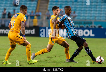 RS - Porto Alegre - 04/10/2019 - Libertadores 2019, Gremio x Rosario Central - Jean Pyerre fare Gremio contesta la campagna come Villagra do Rosario Central durante la partita all'Arena do Gremio per la Libertadores 2019 campionato foto: Jeferson Guareze / AGIF Foto Stock