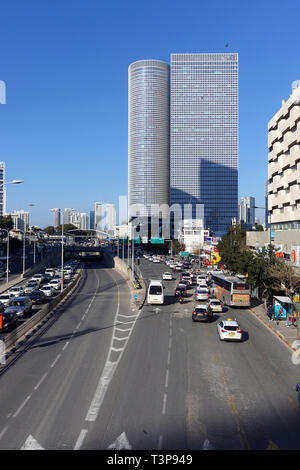 Autostrada e alta sorge a Tel Aviv, Israele Foto Stock