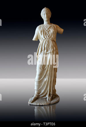 Statua in marmo di Atena, dea della sapienza, Competenze & Warfare da Leptis Magna, Tripolitana. Copia romana di Greco 5 cent. B.C statua. Istanbul Ar Foto Stock