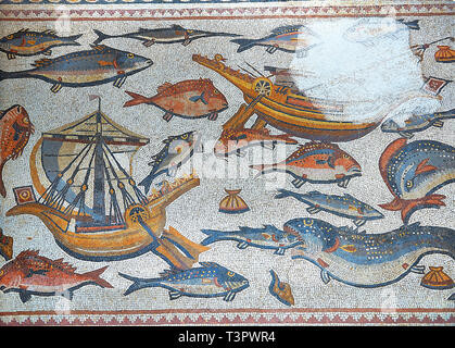 Pesci e vita marina a partire dal III secolo mosaico romano villa dal piano di Lod, vicino a Tel Aviv, Israele. Il romano pavimento a mosaico di Lod è il più grande e b Foto Stock