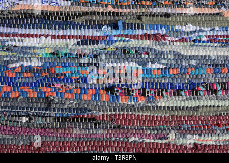 Maglia colorati tappeti fatti in casa abstract texture di sfondo Foto Stock