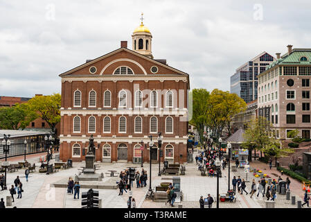 Il stile Georgiano Faneuil Hall presso il Mercato di Quincy a Boston, Massachusetts, STATI UNITI D'AMERICA Foto Stock