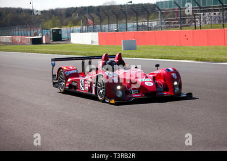 Mike Furness alla guida della sua 2007, Courage LC75, all'International Pit Lane, durante il 2019 Silverstone media classici giorno /Test Day Foto Stock