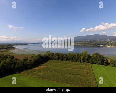 L'Italia, Lombardia, il lago di Varese, Prealpi Foto Stock