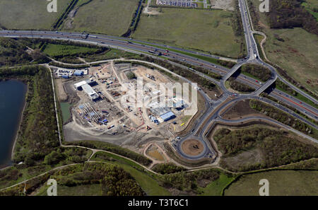 Vista aerea di Leeds Skelton Lago Servizi - Extra - M1 J45 in costruzione Foto Stock