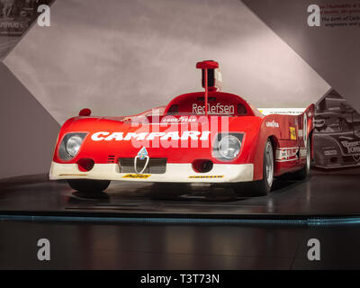 ARESE, ITALIA-febbraio 13, 2019: 1975 Alfa Romeo TIPO 33 TT 12 in Alfa Romeo Museum (Museo Storico Alfa Romeo) Foto Stock