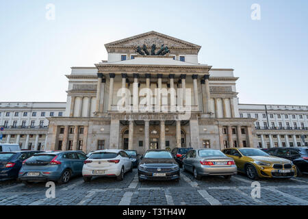 Varsavia, Polonia. Aprile, 2019. La facciata della Nazionale Polacca edificio Opera Foto Stock