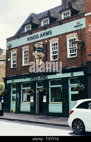 London, Regno Unito - Luglio 23, 2018: Kings Arms Pub su King William Walk di Greenwich. I pub sono una parte importante della cultura del Regno Unito Foto Stock