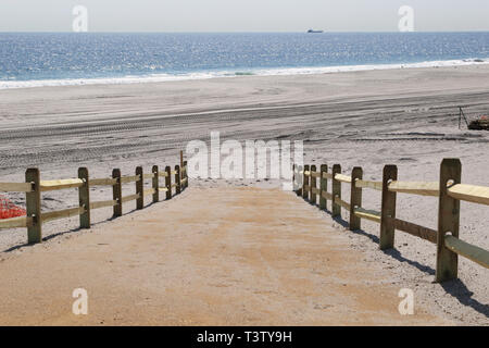 Nuovo dune e spiaggia rampe costruito come parte della spiaggia di restauro e conservazione di progetti, Lavalette, New Jersey, STATI UNITI D'AMERICA Foto Stock