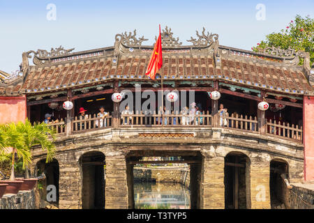 Ponte giapponese, Duong Trau Phu, nel quartiere vecchio di Hoi An, Quang Nam Provence, Vietnam Asia Foto Stock