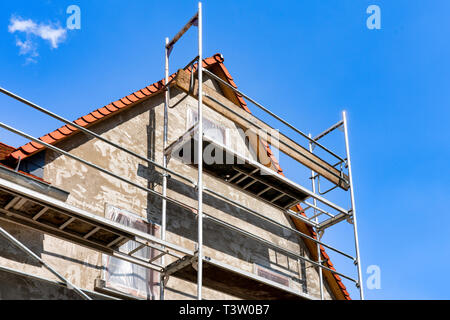 Impalcatura su una casa residenziale Foto Stock