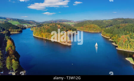 Vista aerea della diga di agger (Aggertalsperre) in Gummersbach Foto Stock