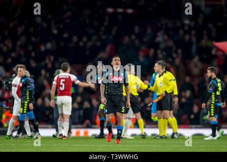 Londra, Regno Unito. Xi Apr, 2019. Allan di Napoli durante la UEFA Europa League quarti di finale match tra Arsenal e Napoli presso l'Emirates Stadium, Londra, Inghilterra il 11 aprile 2019. Foto di Salvio Calabrese. Solo uso editoriale, è richiesta una licenza per uso commerciale. Nessun uso in scommesse, giochi o un singolo giocatore/club/league pubblicazioni. Credit: UK Sports Pics Ltd/Alamy Live News Foto Stock