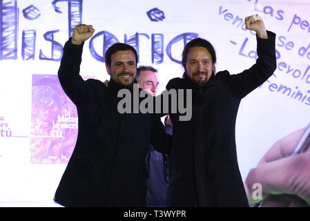 Madrid, Madrid, Spagna. Xi Apr, 2019. Sinistra spagnola-wing Podemos leader del partito e candidato presidenziale per l'ala sinistra Unidas Podemos (uniti possiamo) coalizione Pablo Iglesias (R), e il coordinatore generale e piombo candidato al Parlamento da Malaga di Unidas Podemos, Alberto Garzon (L), .sono visti durante un rally di avviare formalmente il partito della campagna elettorale a Madrid, precedendo il 28 aprile elezioni generali.Il 2019 Spagnolo generale elezione si terrà il 29 aprile. Credito: John Milner/SOPA Immagini/ZUMA filo/Alamy Live News Foto Stock