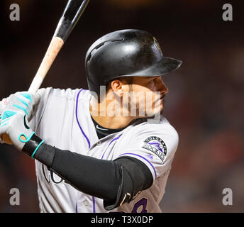 San Francisco, California, Stati Uniti d'America. 31 Dic, 2015. Colorado Rockies terzo baseman Nolan Arenado (28) a bat, durante una partita MLB tra il Colorado Rockies e i San Francisco Giants presso Oracle Park di San Francisco, California. Valerie Shoaps/CSM/Alamy Live News Foto Stock