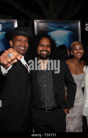 Westwood, California, Stati Uniti d'America. 11 apr 2019. Mario Van Peebles, Makaylo Van Peebles 04/11/2019 La premiere del "breccia" tenutasi presso il Regency Village Theatre di Los Angeles, CA Foto di Izumi Hasegawa/HollywoodNewsWire.co Credito: Hollywood News filo Inc./Alamy Live News Foto Stock