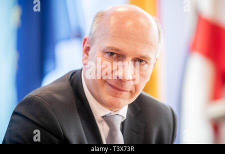 Berlino, Germania. Xii Apr, 2019. Kai Wegner, candidato della CDU di Berlino per la presidenza dello stato della CDU, preso in occasione di una conferenza stampa. Credito: Michael Kappeler/dpa/Alamy Live News Foto Stock